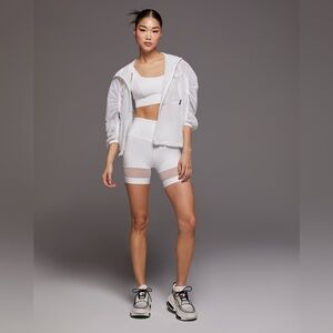 NWT*** Michi Carbon 38 Psyloque Short White Small